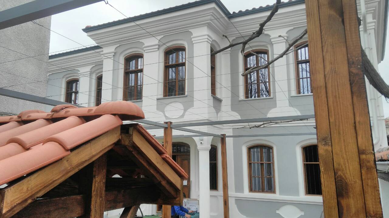 Image 1